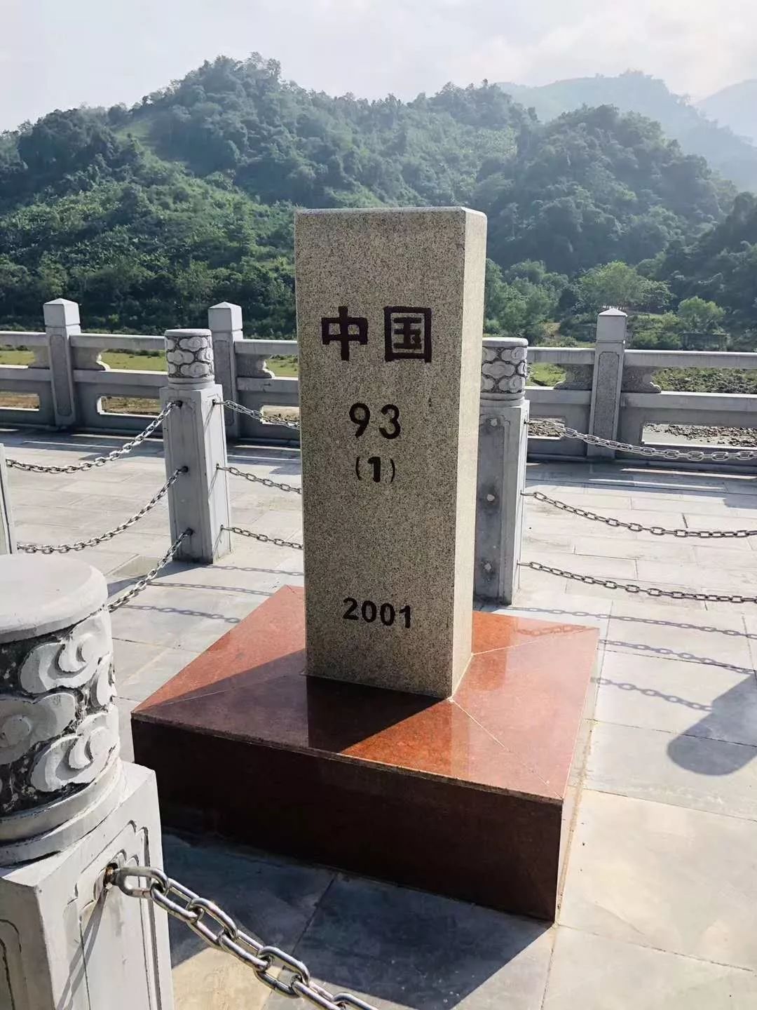 国家情怀纪念中华人民共和国建国70周年环驾中国边境线拍摄国门和界碑