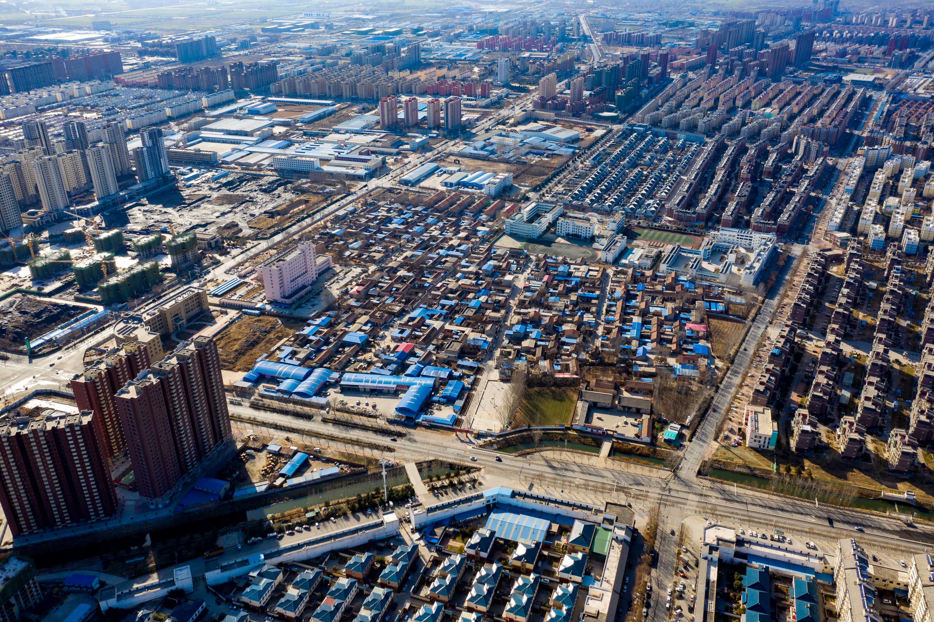 县城人口会越来越少吗_县城楼市两大危机 人口越来越少,房价越来越贵(2)