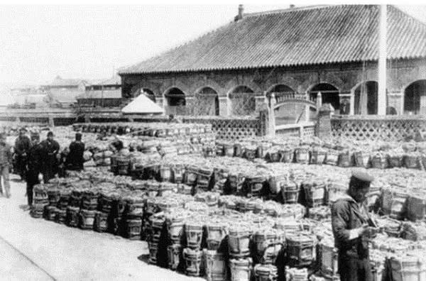 日本|二战日本宣布投降后，我军打开收缴的军火库，眼前一幕令人愤怒