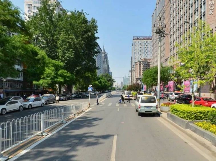 北京高绿视率街道-朝外市场街 |来源:腾讯地图