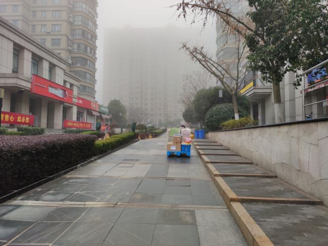 空城送菜人：日均运菜30吨，被需要感从未如此强