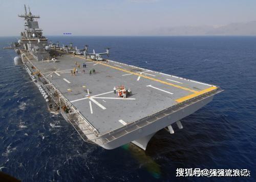 法国"西北风"级两栖攻击舰_甲板