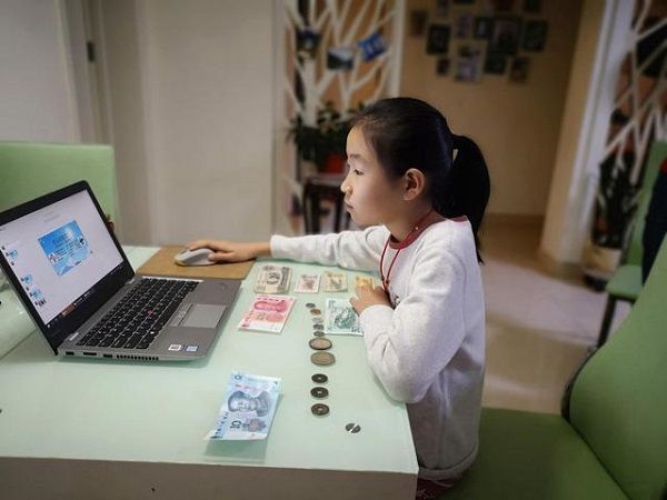 原创学校“停课不停学”，家长却犯了难，集体发声：求放过幼儿园！