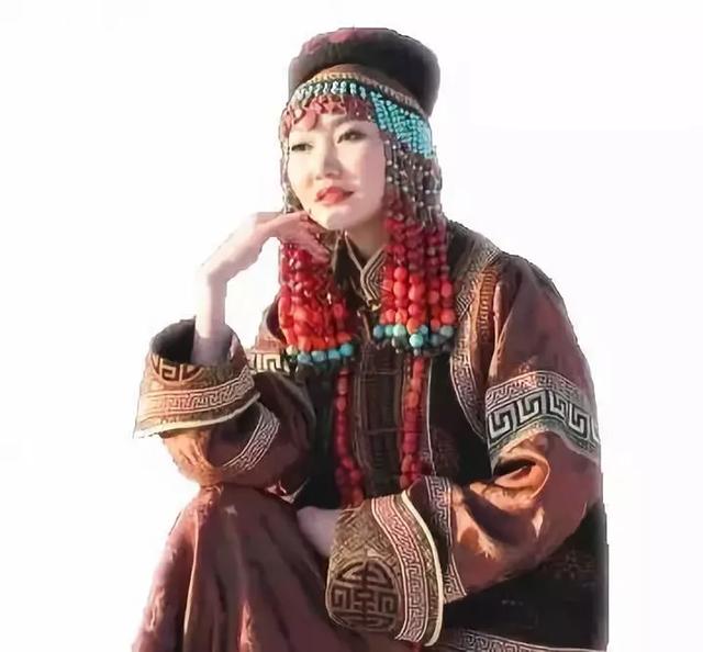 蒙古女性豪华的头饰