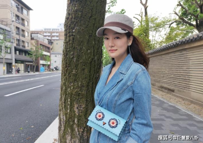 于震罕见跟娇妻秀恩爱10年前指责于震家暴流产的前妻怎么样了
