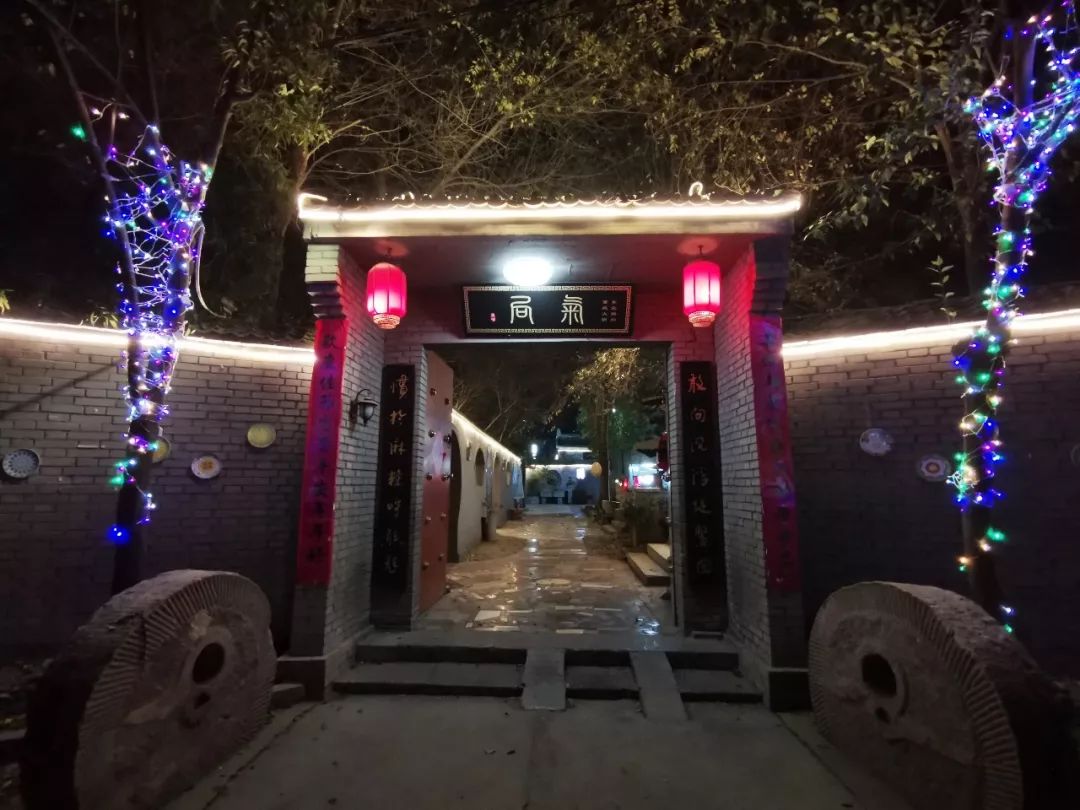 火锅也能点外卖啦！足不出户就能吃上火锅盛宴，多种新鲜菜品和肉类躺在家里吃到爽！