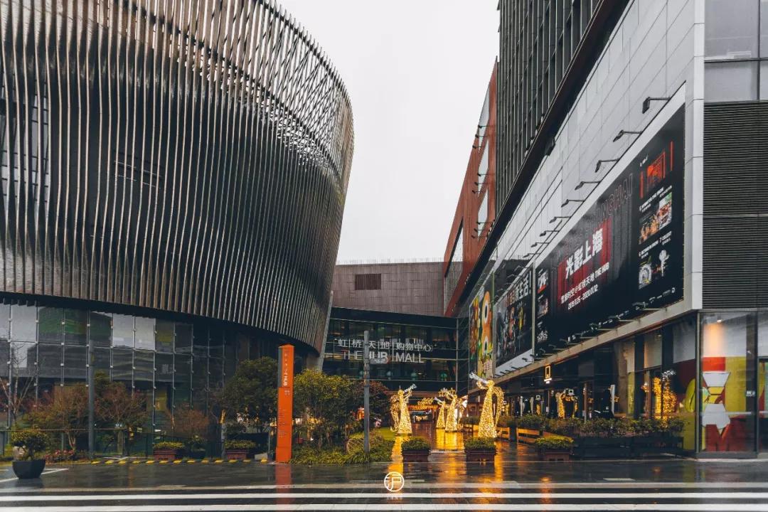 想去中庚漫游城,虹桥天地,丽宝乐园,七宝万科,龙盛国际广场里遛娃.