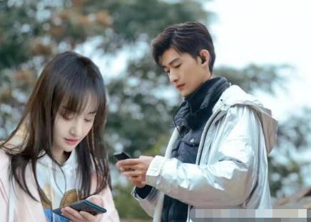 知情人曝郑爽张翰两人和好,经纪人见面交换资