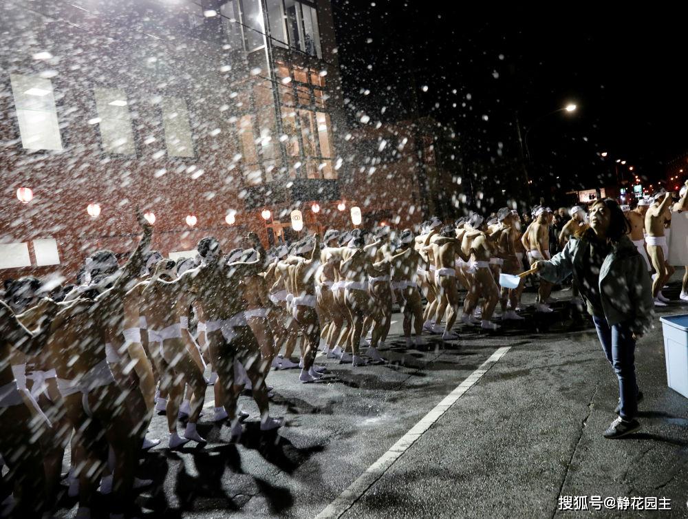 日本500年民俗裸祭节 男子赤身祈求来年风调雨顺