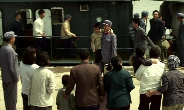 丁家满是不孝子孙，老丁入土儿女都没来全，要