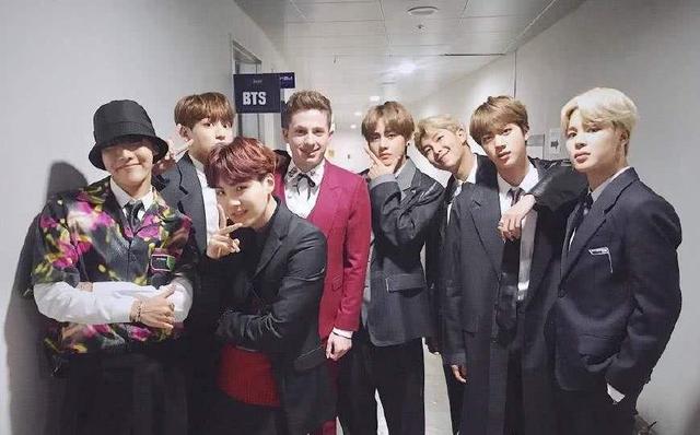 预售破纪录 防弹少年团绝了 与戳爷破次元合作 被称神仙组合 少年时期