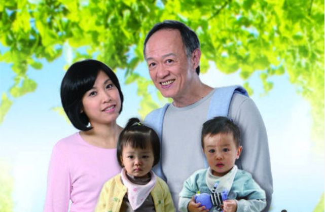 他57岁娶22岁女学生，60岁老来得子，如今儿女双