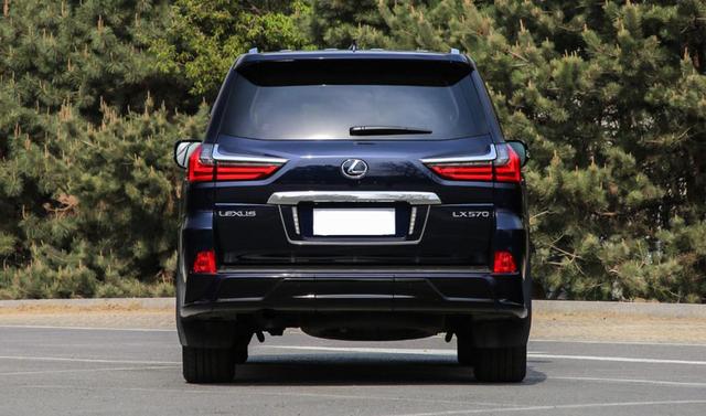 日系最强SUV？起步就配大排量5.7，全时四驱+可变悬架不输