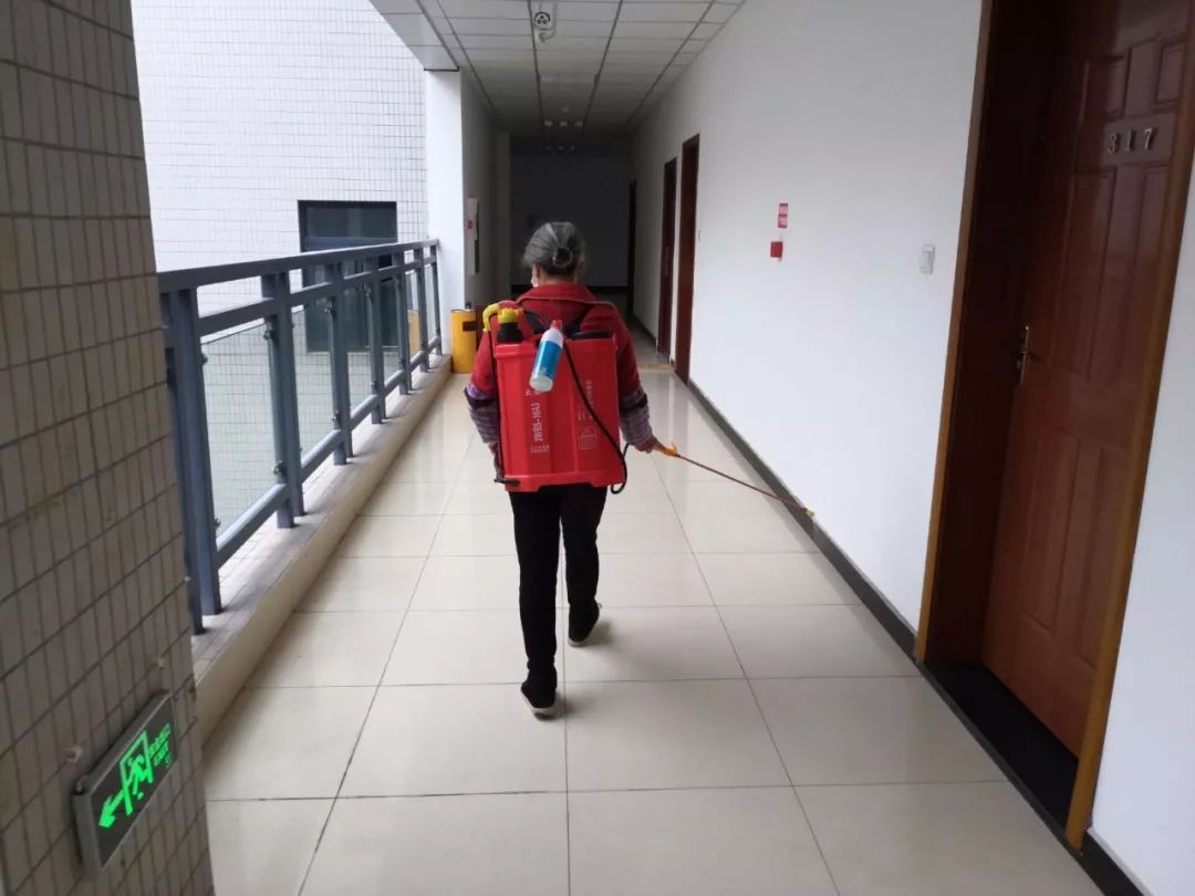 严查外来人口_薛之谦天外来物图片
