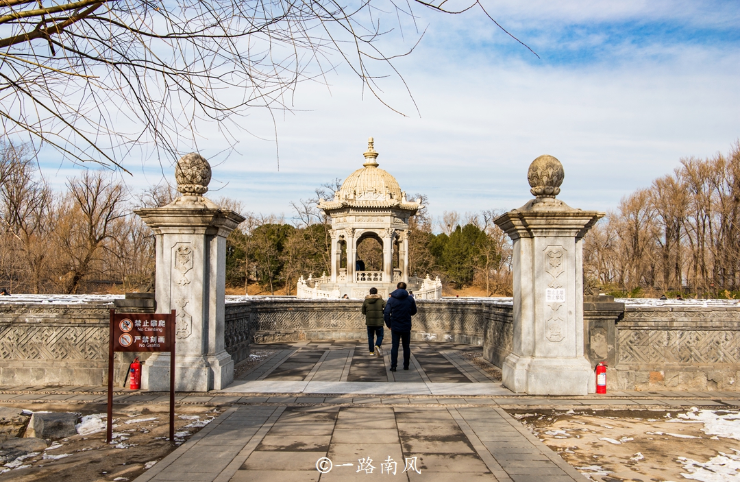 北京圆明园有个迷宫,易进难出,一不小心就走进死胡同!