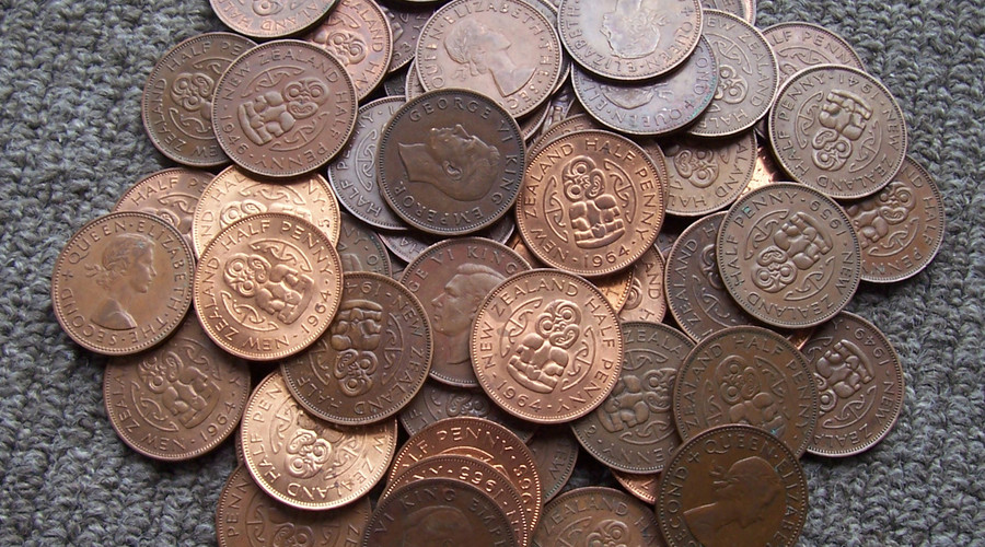 离婚了前夫不给户口本分户怎么办