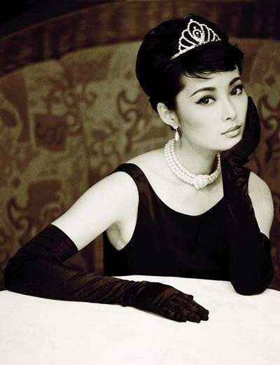 众女星模仿赫本, 杨幂最丑, 赵丽颖最甜, 而她最