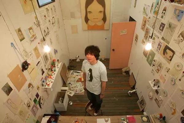 一幅涂鸦卖1.9亿天价、超越草间弥生，59岁摇滚大叔成日本最贵艺术家