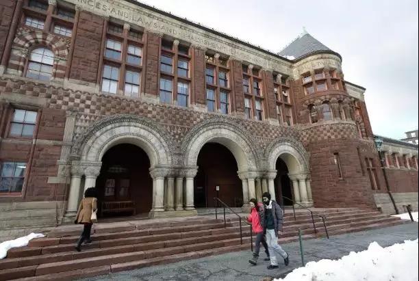 2020年美国计算机本_2020年美国大学本科学费排名业界最新清晰阐述