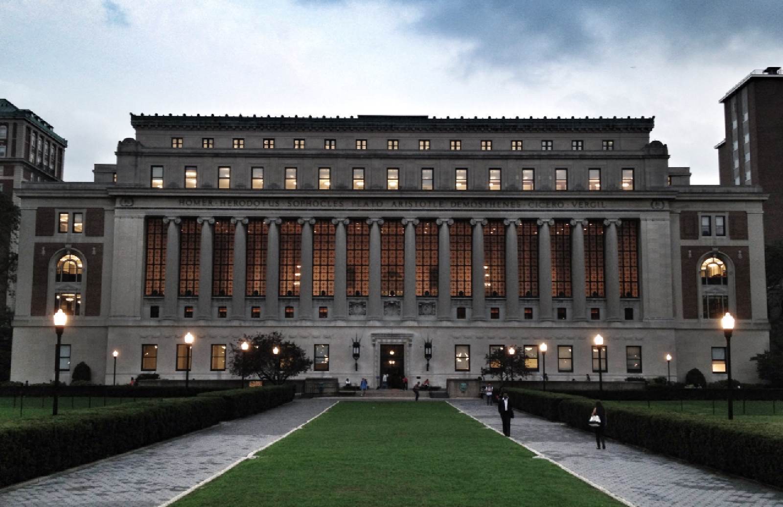 美国大学商学院排名_美国《华尔街日报》推出国际商学院最新