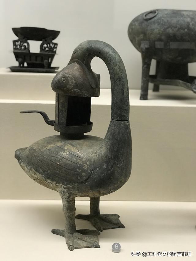 死人口含玉