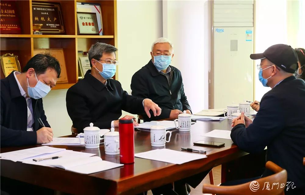 问需于企问计于企下好先手棋打好主动仗胡昌升庄稼汉调研我市部分重点