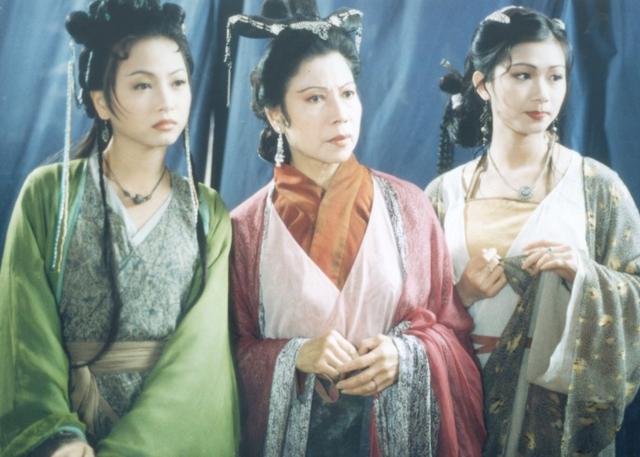 最经典裘千尺古天乐最宠的女星,85岁未婚省吃俭用为武汉捐100万