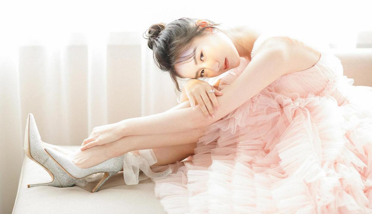 女生枕头高颜值 0827e488ce7e451a8ae4dbe36ea736a8.jpeg