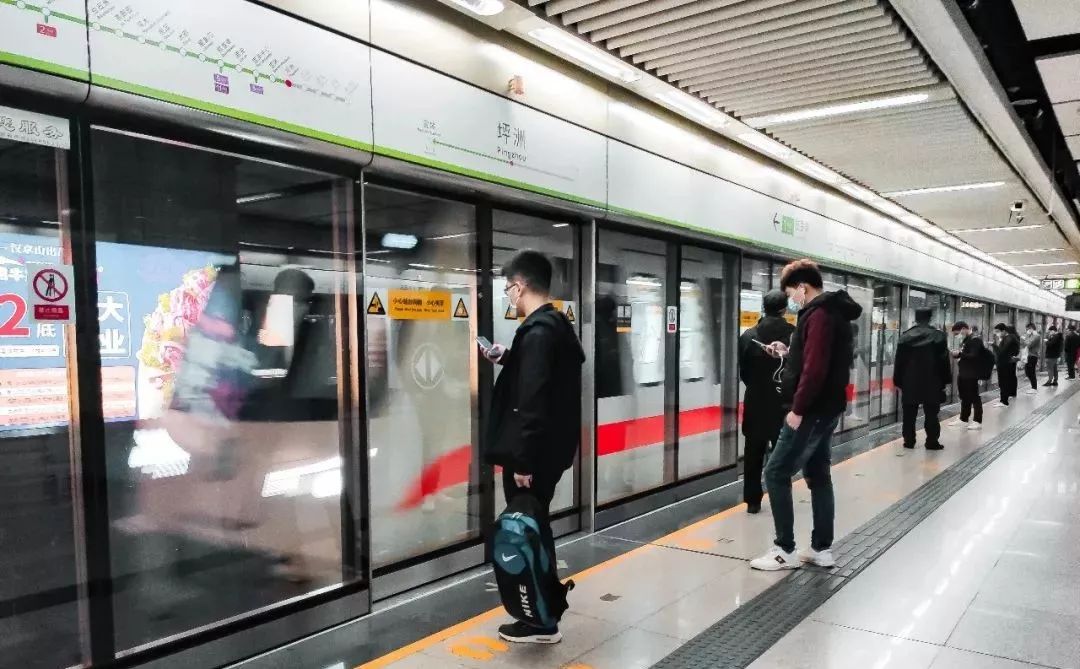深圳复工人口_复工复产图片(2)