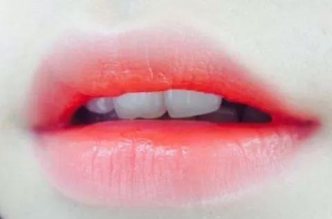 突嘴怎么化妆 17b951726eaf43bbb66e40ba614c9e4e.jpeg