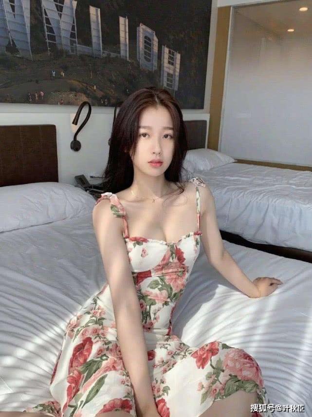 男人都爱的蔡敏敏：蔡徐坤节目选秀中，戏外富
