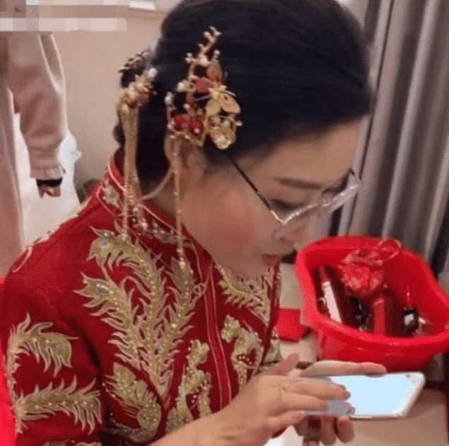 新娘子结婚的视频 5b335ed5f8954efabde5390f9f1ee36c.jpeg