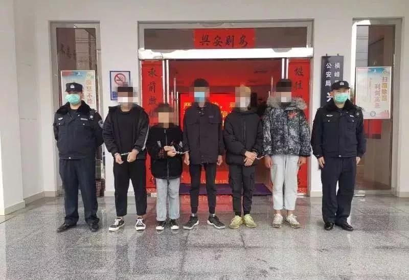 给力!上饶横峰公安6小时破获"少年派"盗窃车内财物案