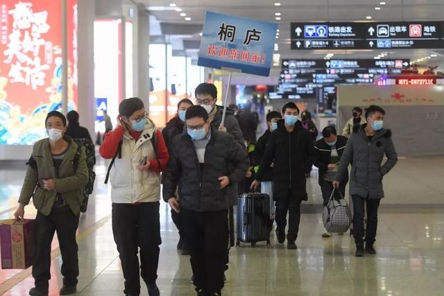 成都东招聘_四川成都东星航空旅游专修学院官网 成都的航空学校 东星航空心灵相通 3月28日机场安检 航司贵宾 机场护卫招聘(5)