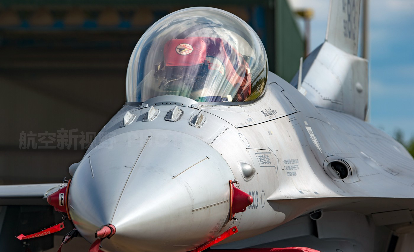 第三代轻型战斗机美图,f-16一枝独秀