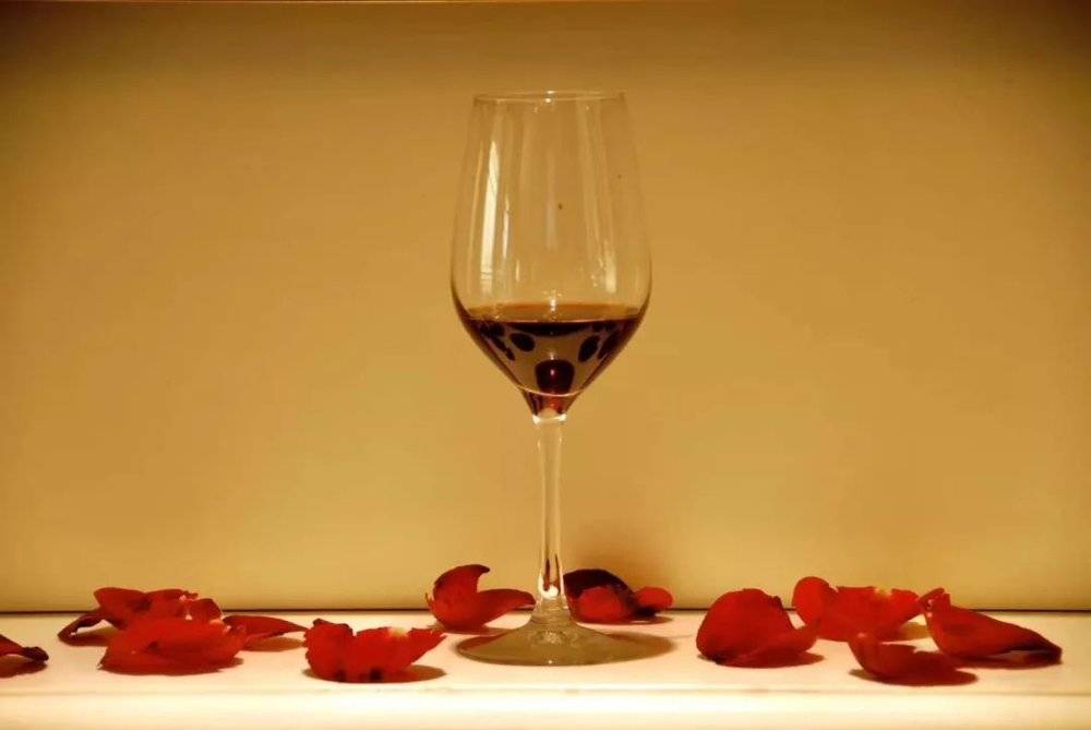 一间新手花店一周:对城里人是浪漫,对花农是活着