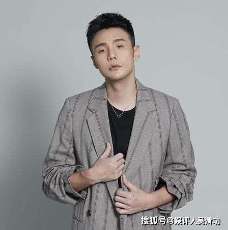 李荣浩获“年度实力歌手”，华晨宇落选，怪不