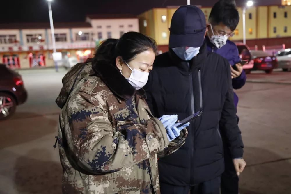 点赞在准格尔旗他们不是英雄只是选择逆行