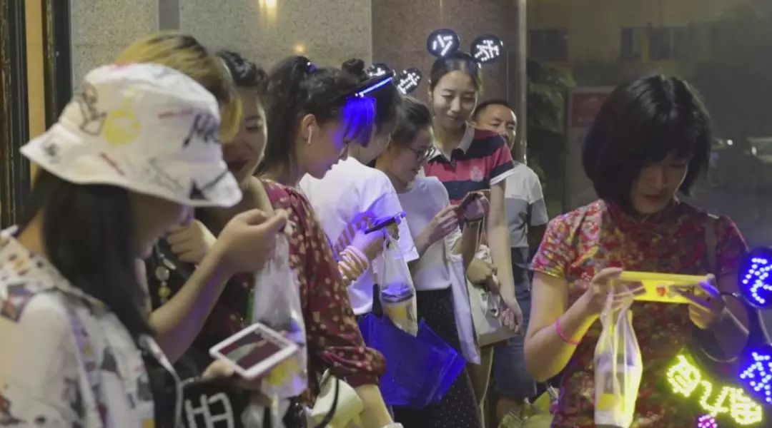 演艺市场春季档"没戏"：20000场演出取消或