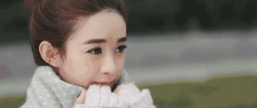 杨幂产假只休3个月，赵丽颖敢停工1年才复出，怪
