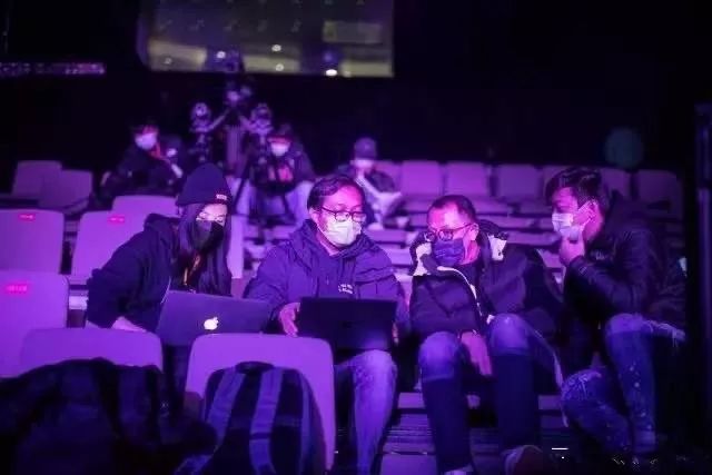 怎么做才能当歌手 10578def5a5c4dd1be8f31beefde6199.jpeg