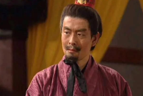 吴大帝孙权在称帝以后只追封父亲孙坚为皇帝,而没有追封哥哥孙策为