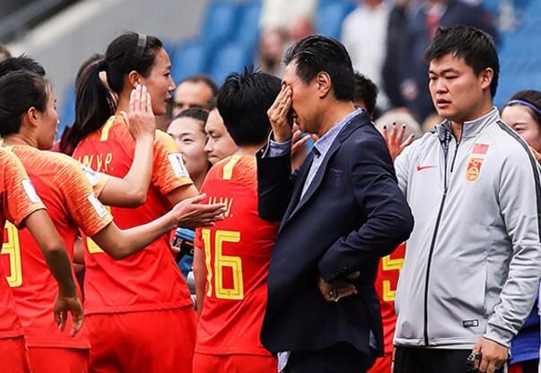 中国女足遭遇惊魂时刻！全队险些无缘奥预赛，贾秀全拯救铿锵玫瑰_武汉