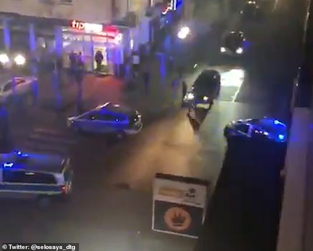 枪手深夜接连血洗德国哈瑙市两个水烟酒吧，造成8死6伤后逃逸
