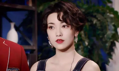 怎么才能当网红或者明星 614a7a83104f4a748b563348236e6d0d.png