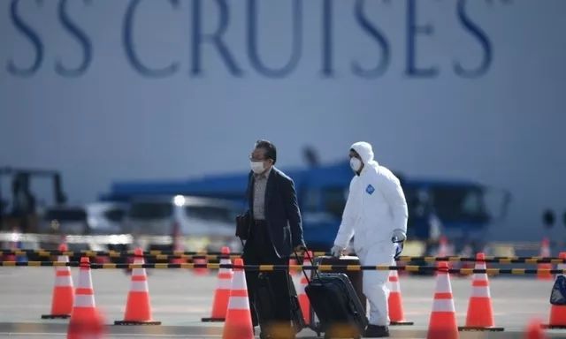 出现2人死亡！日本教授登邮轮后大呼可怕，炮轰