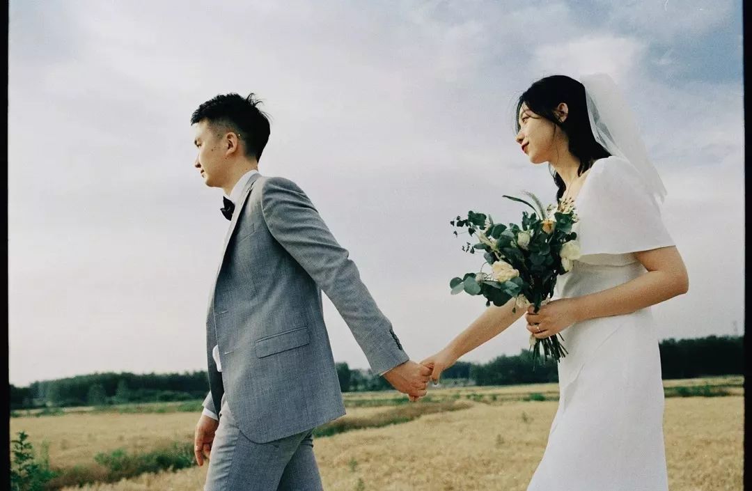 拍照如何拍出电影效果 81bd260ebb7e48ec9333ec534f6f838f.jpeg