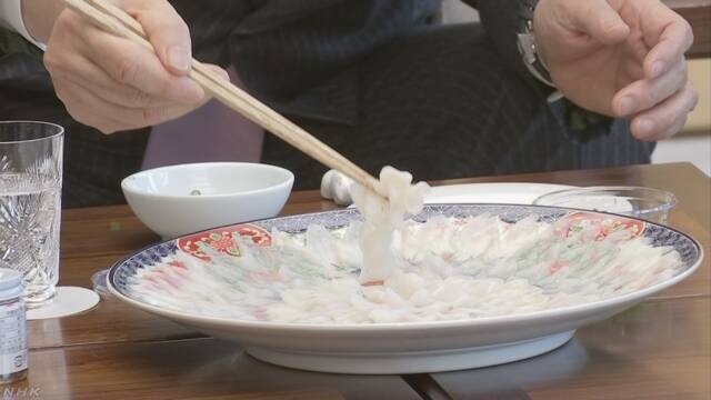 安倍吃河豚刺身还大赞“美味”，日网友急了