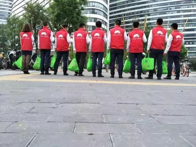 “愿你光芒万丈，始终温暖有光”