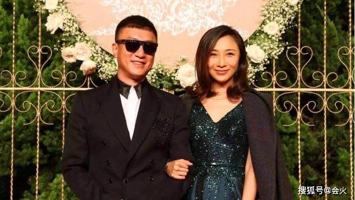 1/ 12 2月19日,《新世界》官微放出了孙红雷老婆王骏迪在剧中的一个